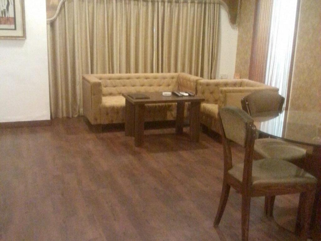โรงแรม เดอะ ชีฟ นอติกา Mundra ภายนอก รูปภาพ