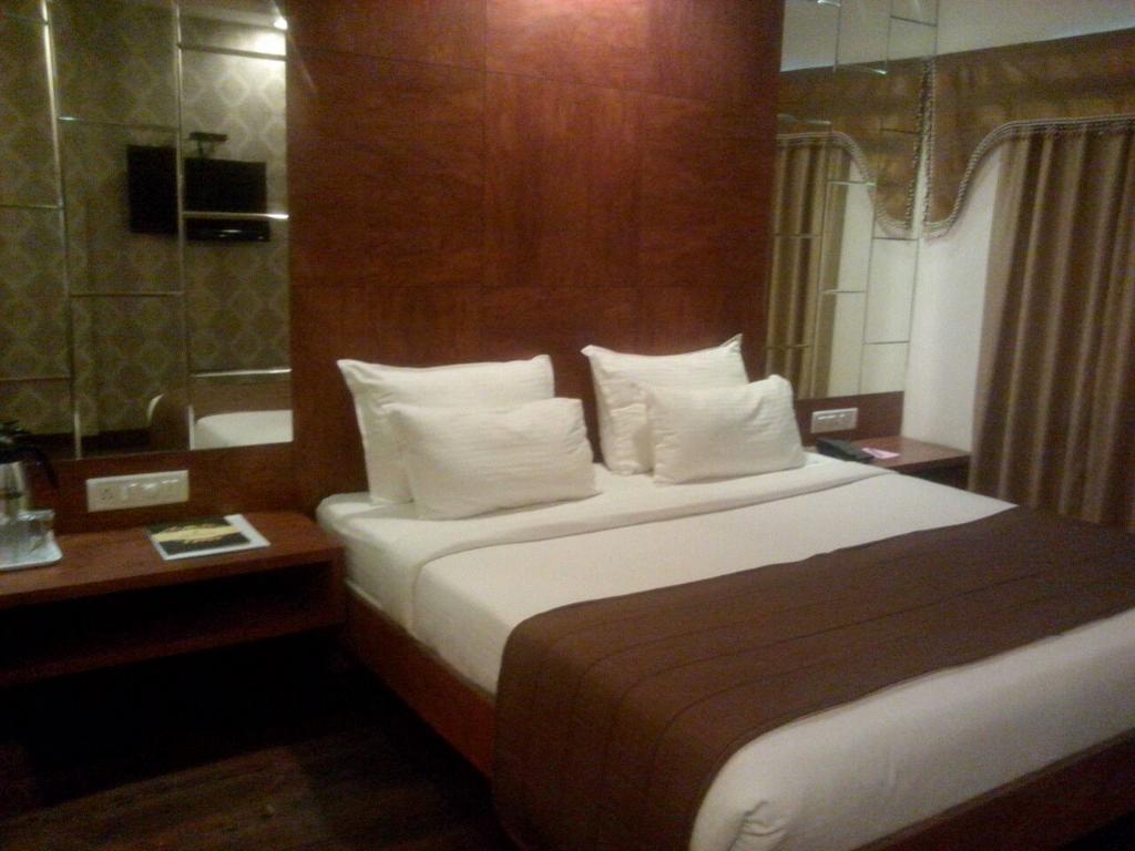 โรงแรม เดอะ ชีฟ นอติกา Mundra ภายนอก รูปภาพ