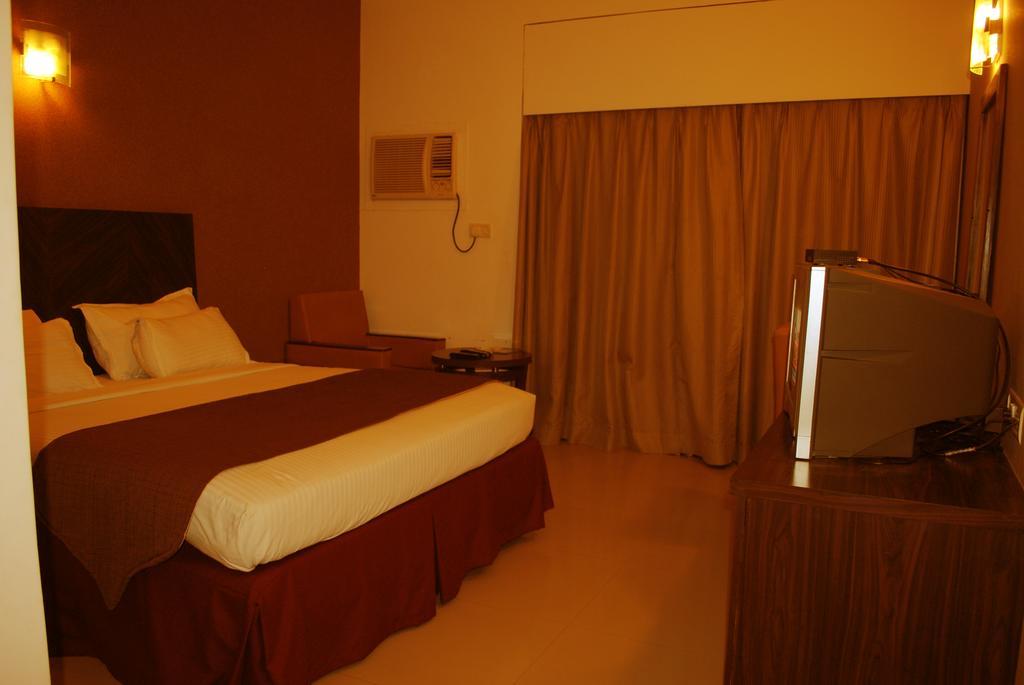 โรงแรม เดอะ ชีฟ นอติกา Mundra ภายนอก รูปภาพ